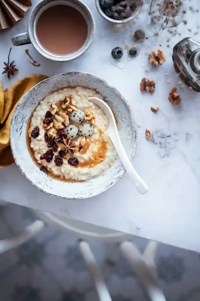 Almás-fahéjas zabkása dióval