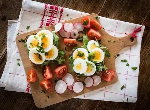 Főtt tojásos szendvics