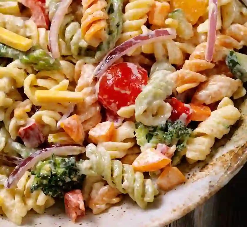 Spárgás tésztasaláta