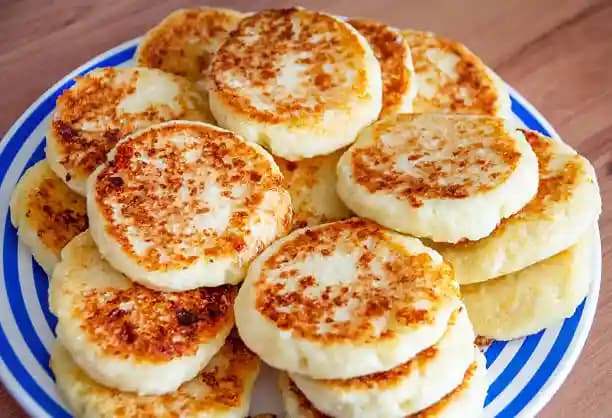 Sütőben sütött túrós lepénykék